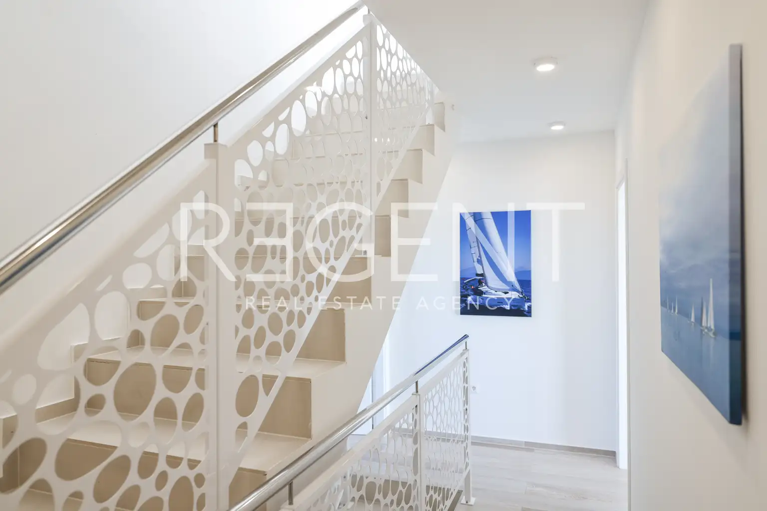 Privlaka - Dom szeregowy z basenem i tarasem na dachu.