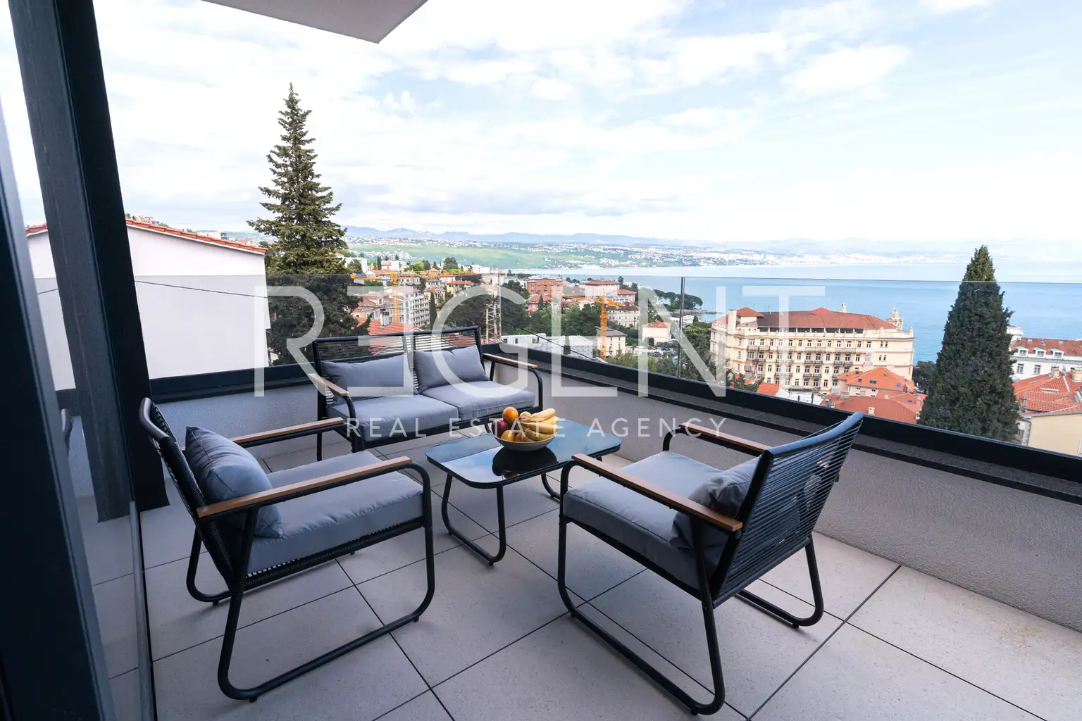 Opatija – Moderan trosoban stan s pogledom na more 128,52 m2