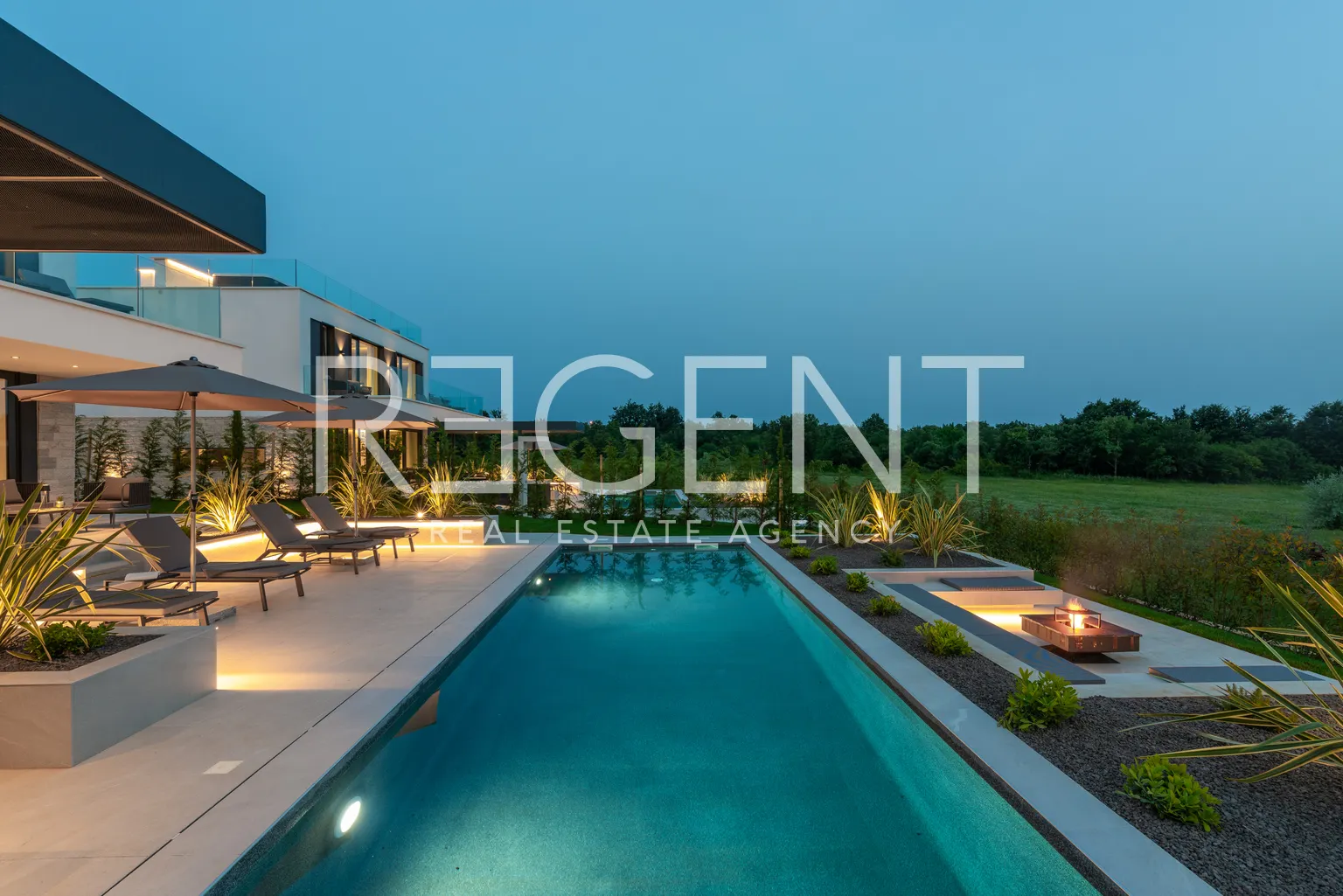 Istra, Poreč – Dizajnerska vila s pogledom na more 310 m2