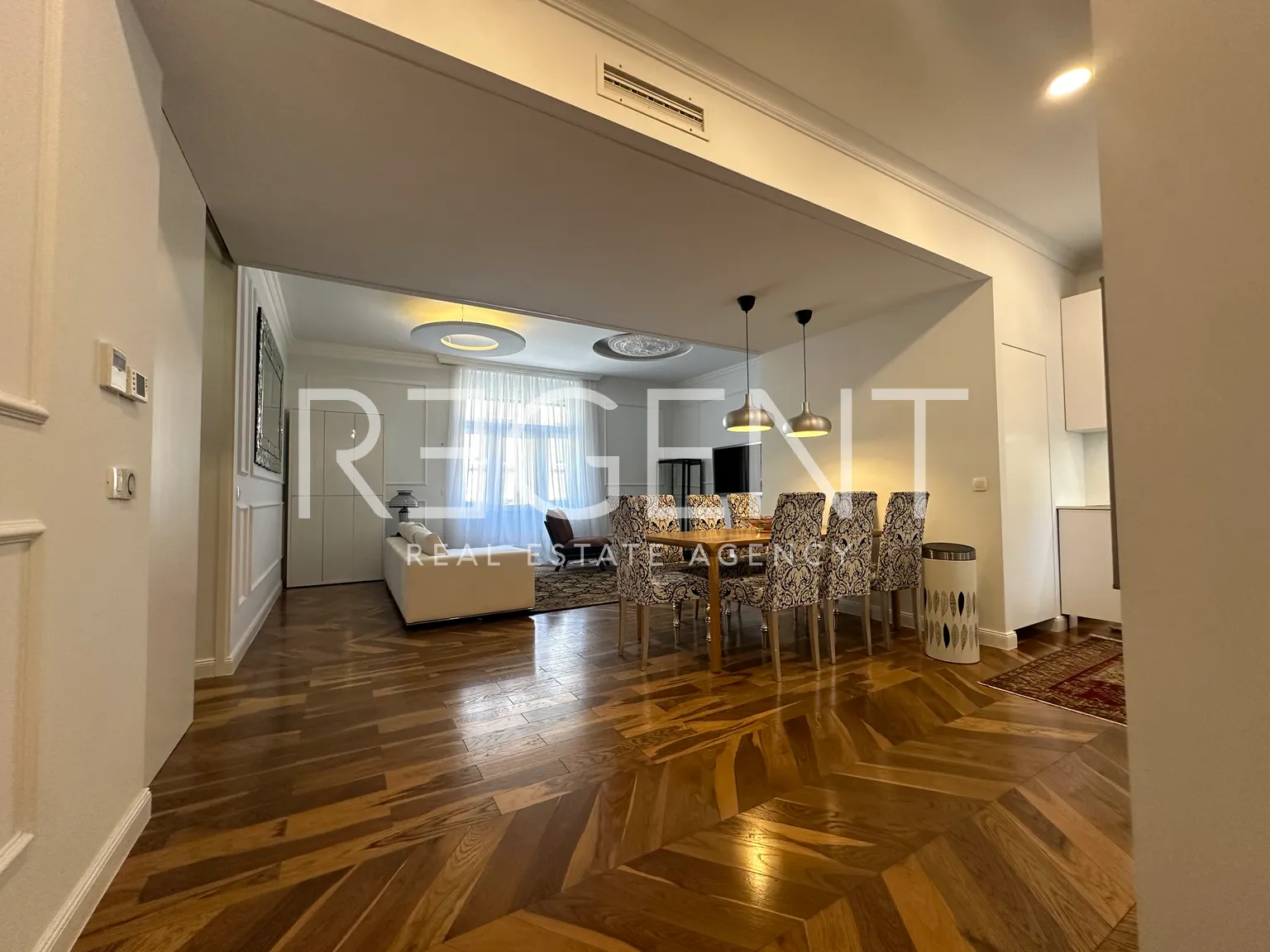 Zagreb, Center - Štirisobno stanovanje za najem