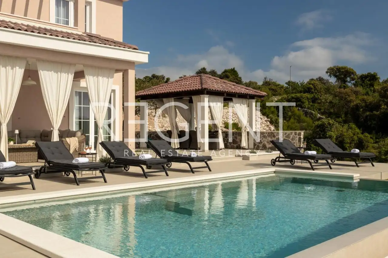 Rogoznica, Ražanj - authentische Villa mit Meerblick