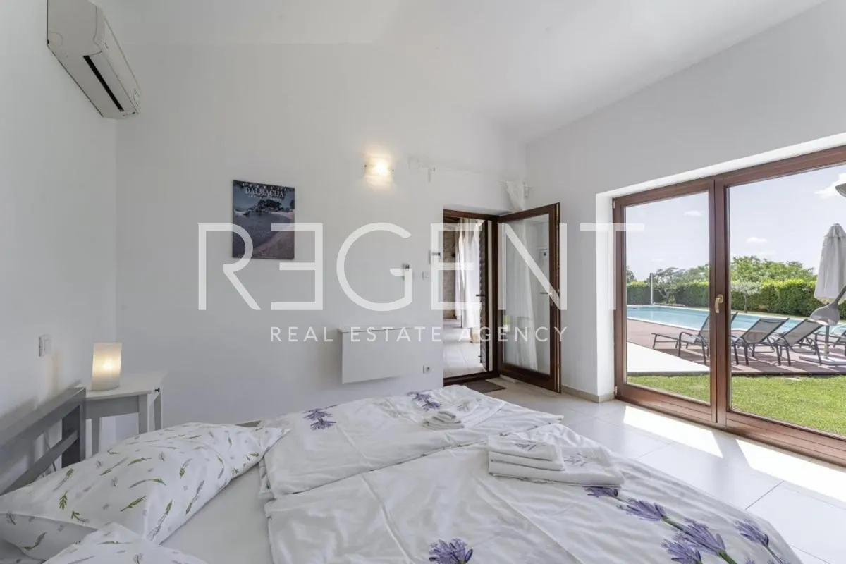 Istrie, Sveti Lovreč - Autentická kamenná vila 280 m2