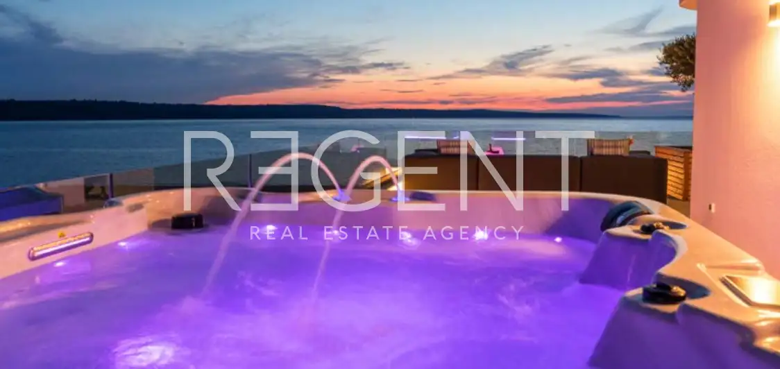 Zadar, Ljubač - Luxurious villa on the first row to the sea with a pool
