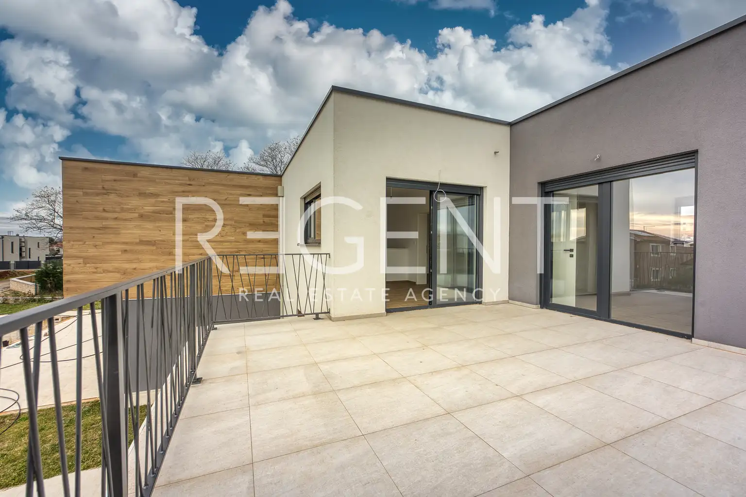 Kaštelir-Labinci - Dvojna kuća s bazenom i pogledom na more