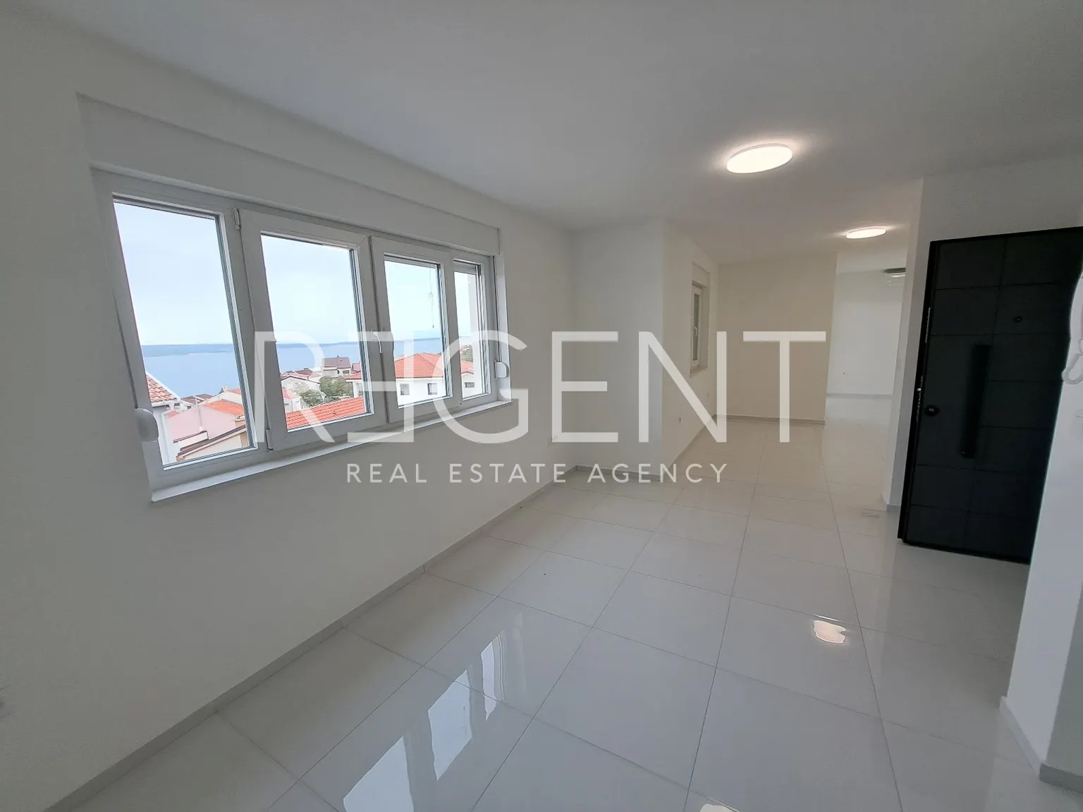 Crikvenica - Četverosoban stan s dvije terase 110 m2, novogradnja