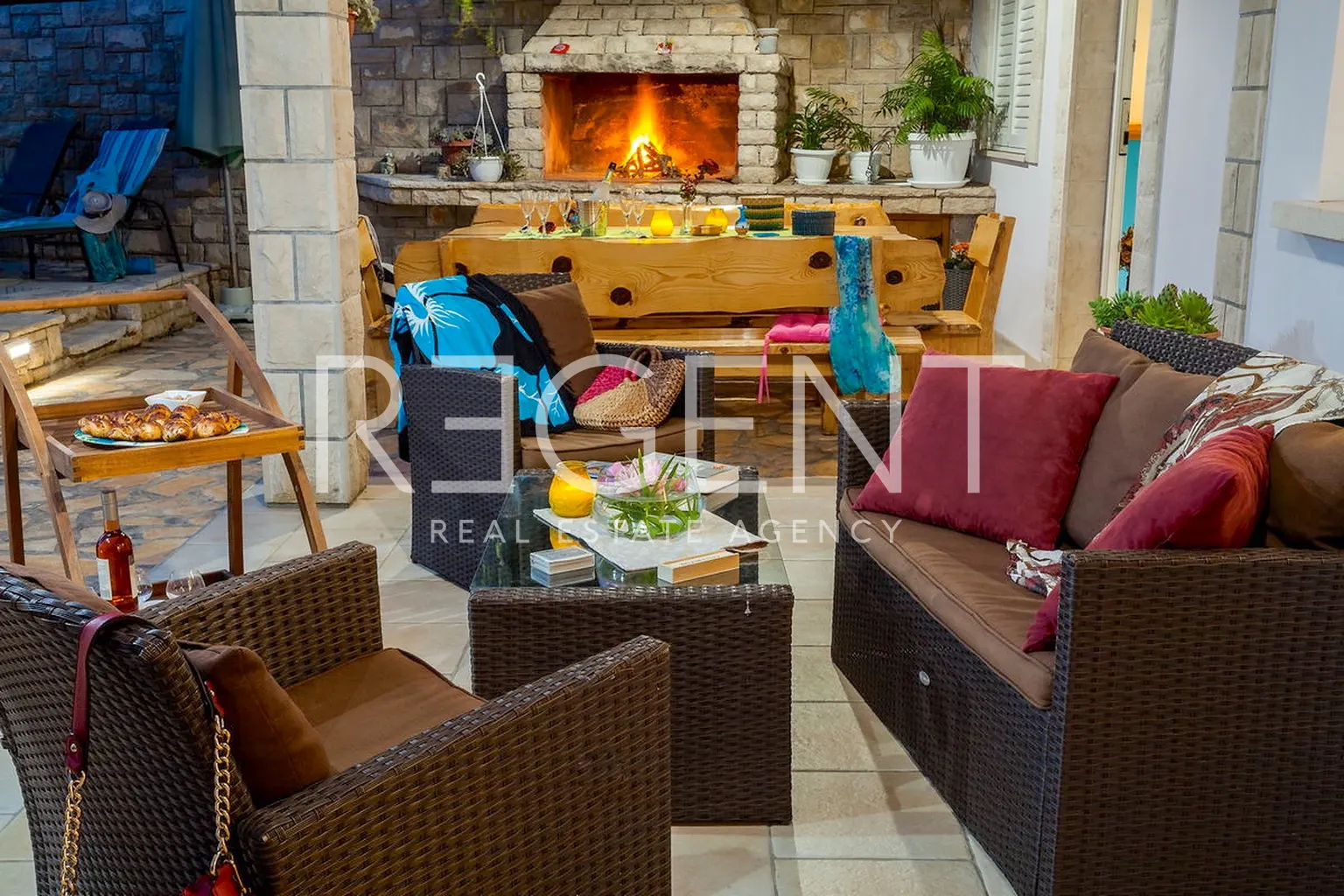 Otok Korčula – Šarmantna vila u uvali s bazenom 460 m2