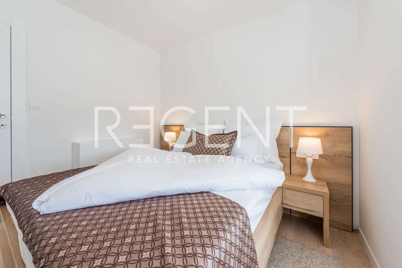 Brač, Milna - Moderna vila prvi red uz more, 264 m2