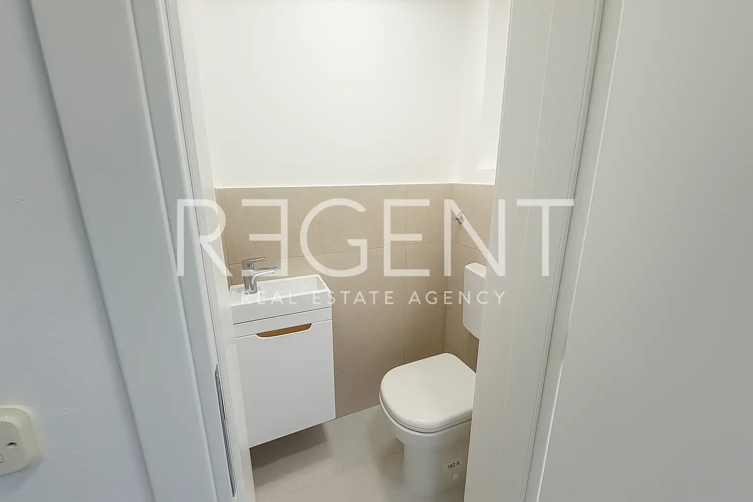 Загреб, Центр - Обновленная трехкомнатная квартира в самом центре города