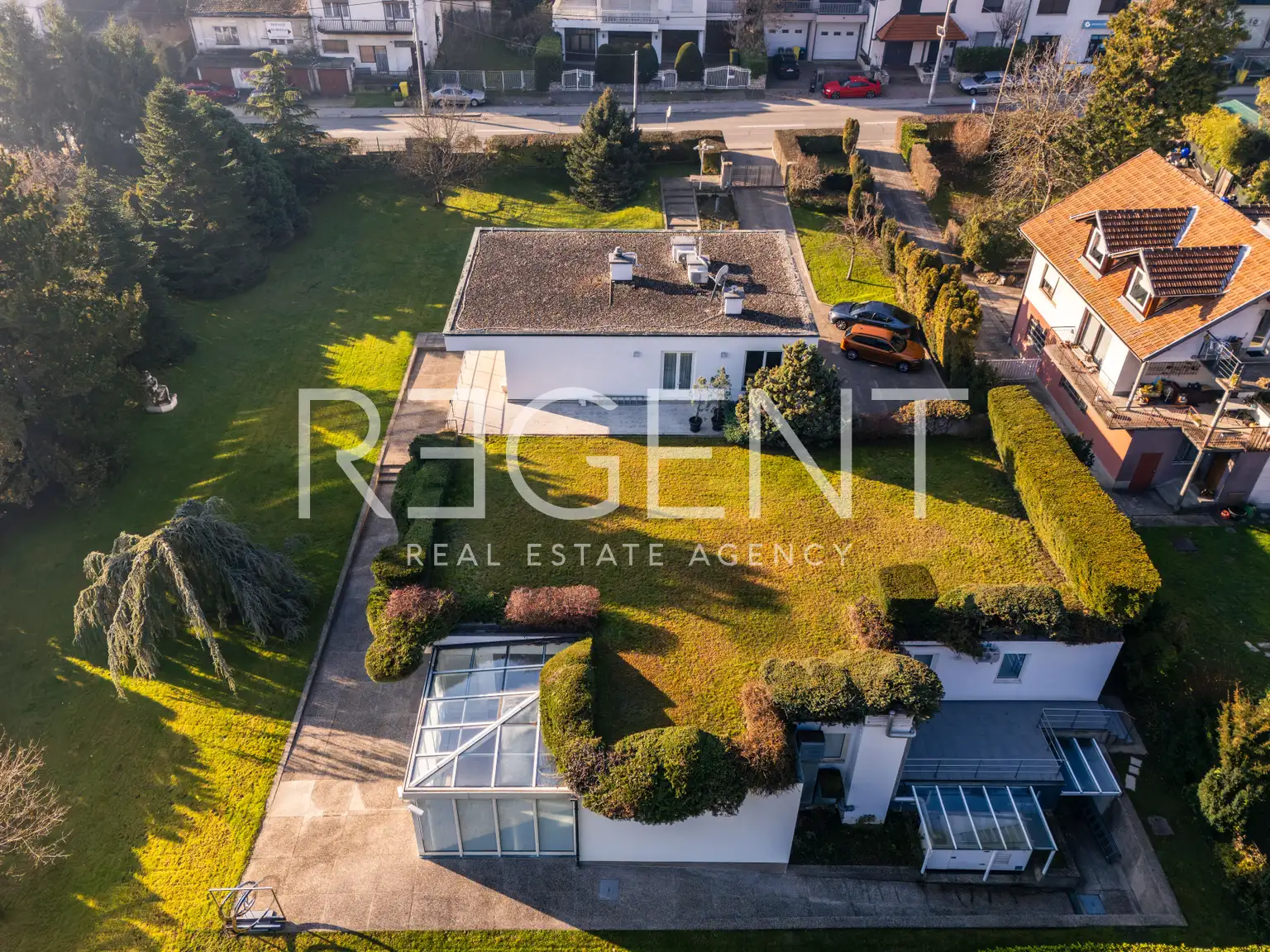 Zagreb, Šestine - Jedinstvena kuća s bazenom i velikim vrtom