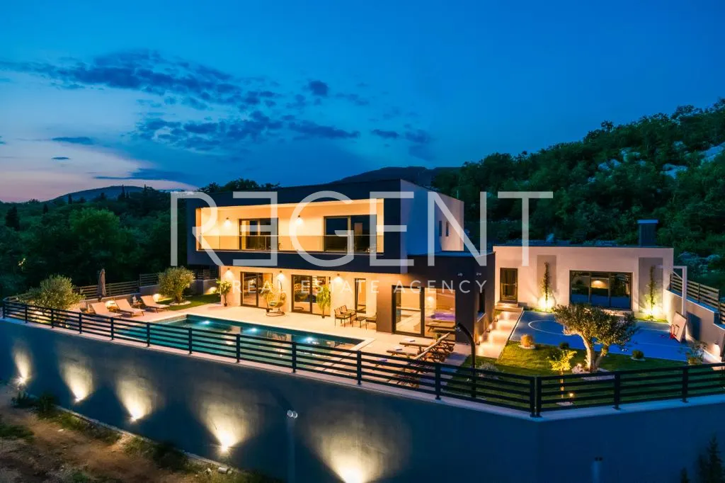 Makarska, Zagvozd - Luxury villa with pool 270 m2