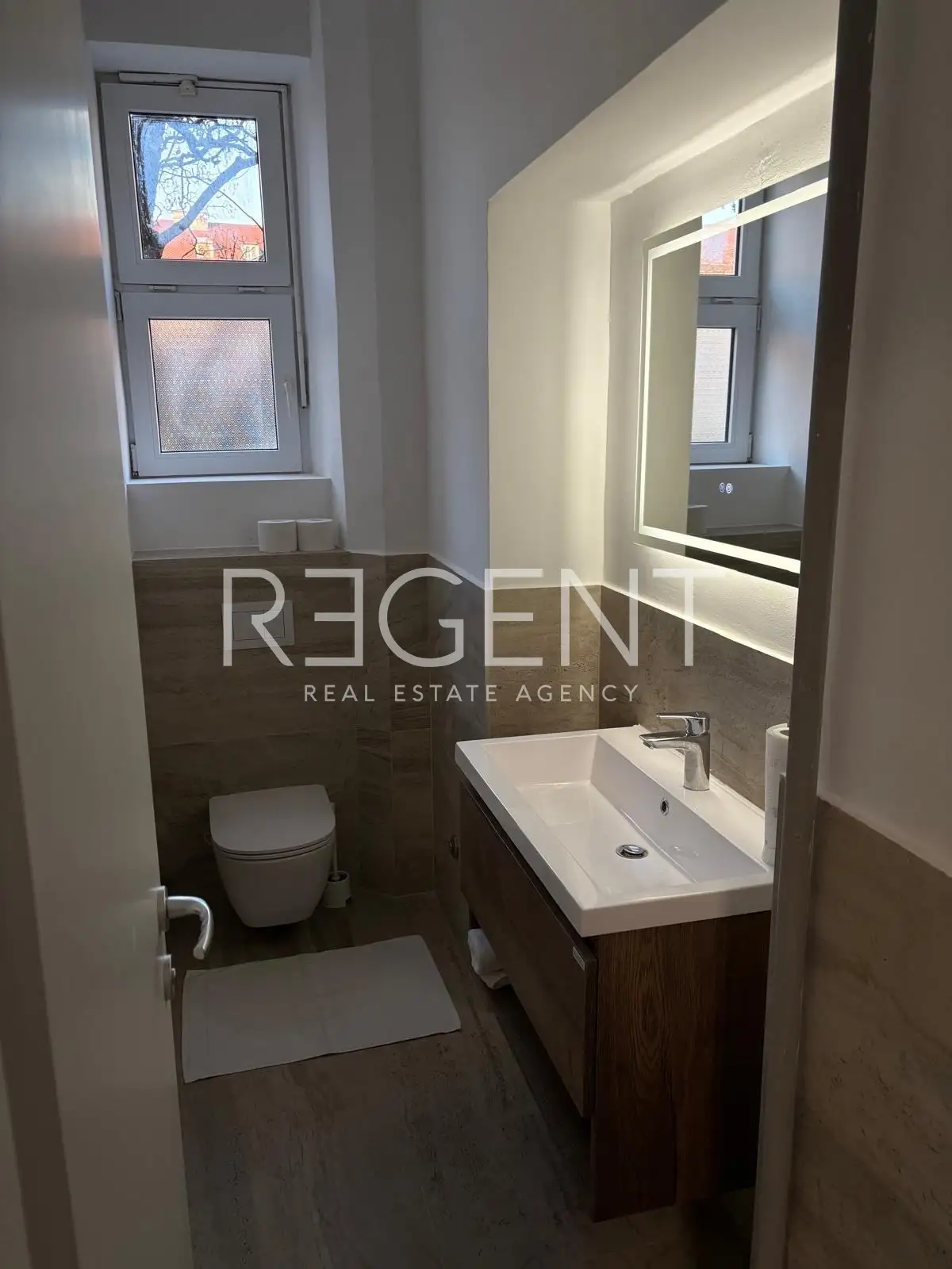 Zagreb, Center - Štirisobno stanovanje za najem