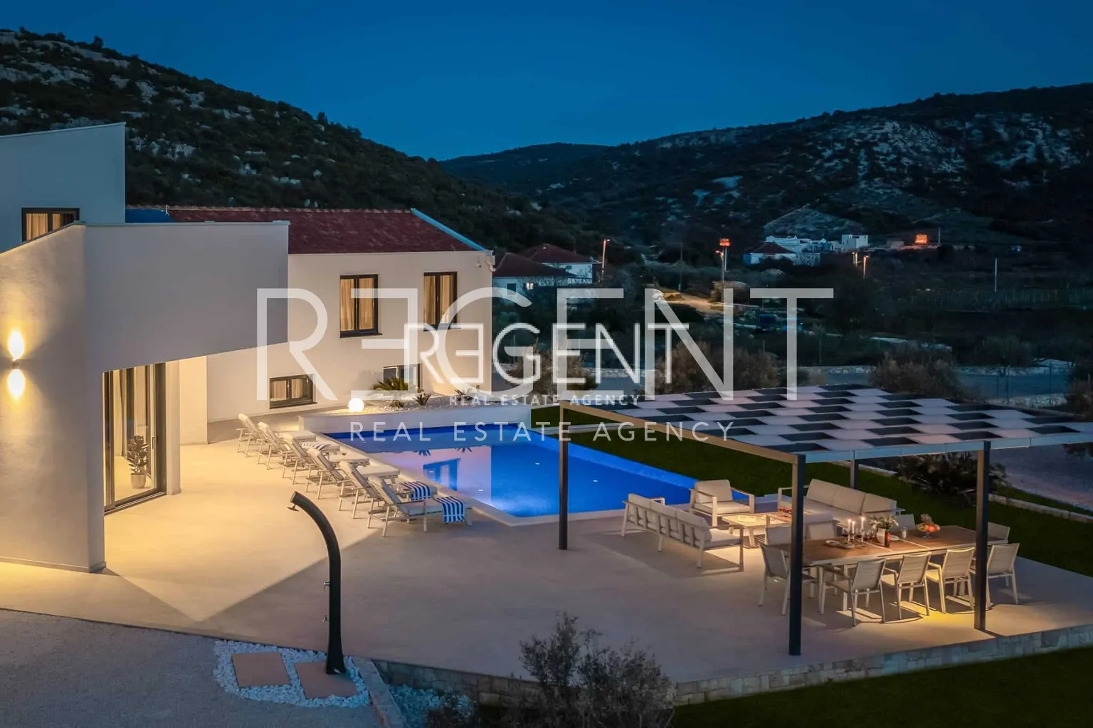 Trogir, Marina - luxusní vila v klidném prostředí, 6900m2