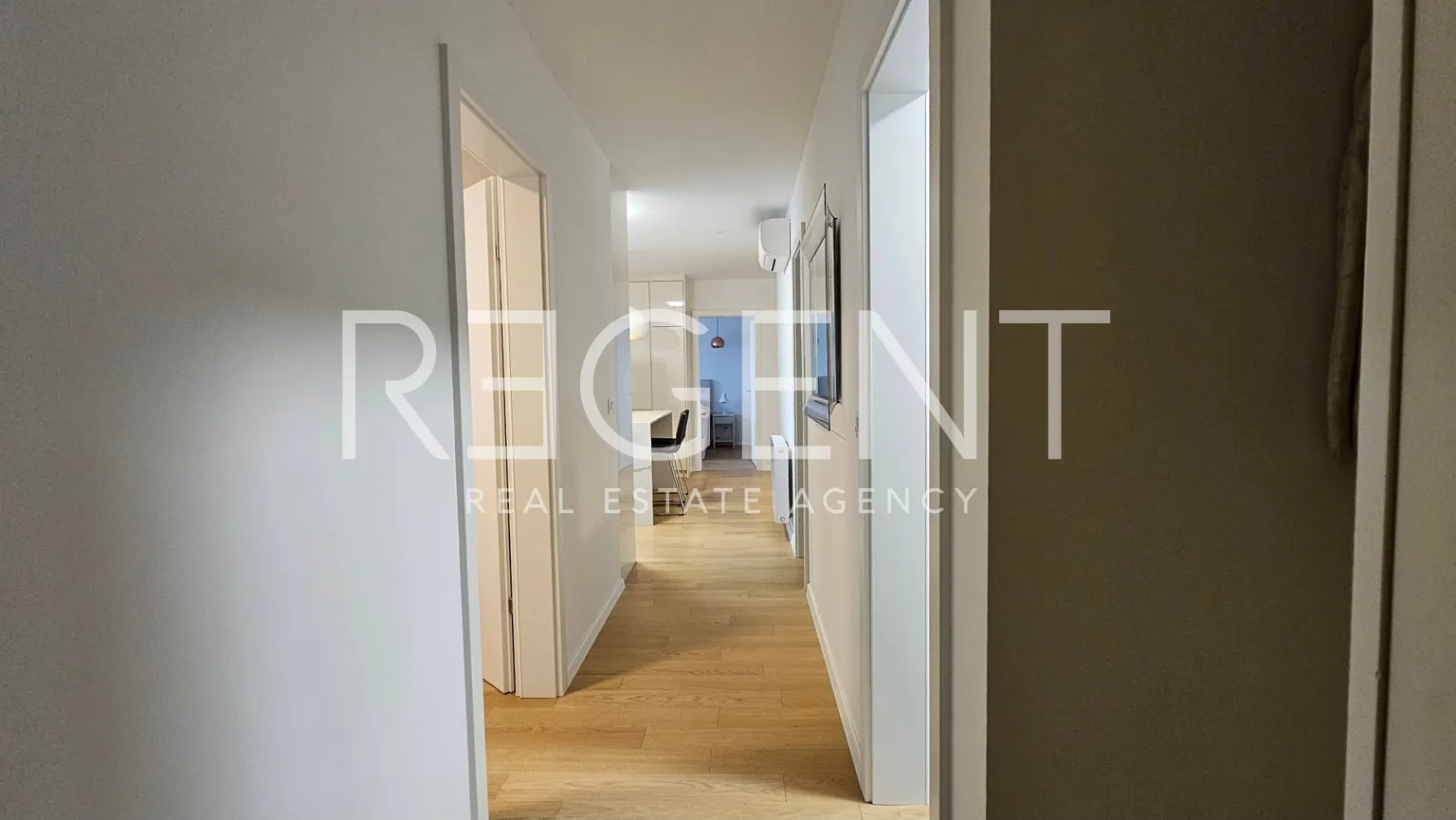Záhřeb, Trešnjevka - moderní třípokojový penthouse s garážovým stáním 92 m2 novostavba