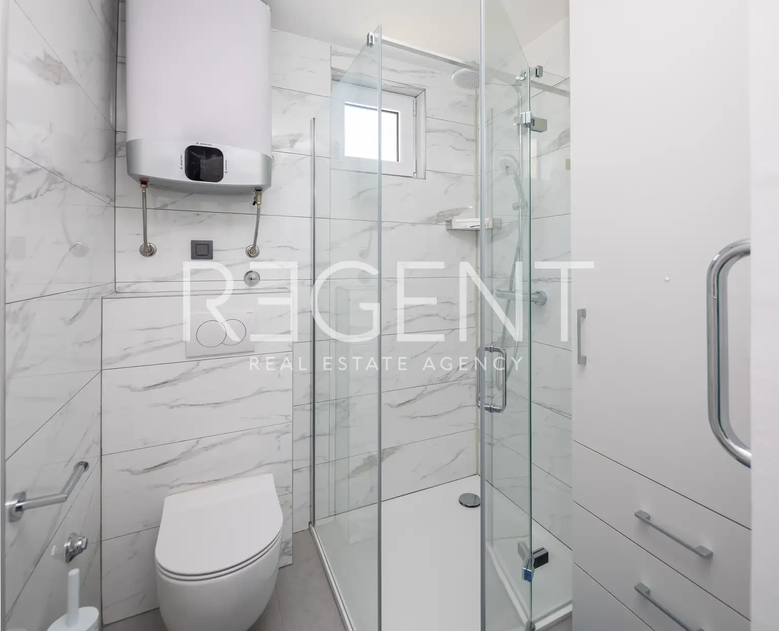 Omiš, Stanići – vila první řada u moře s velkým potenciálem