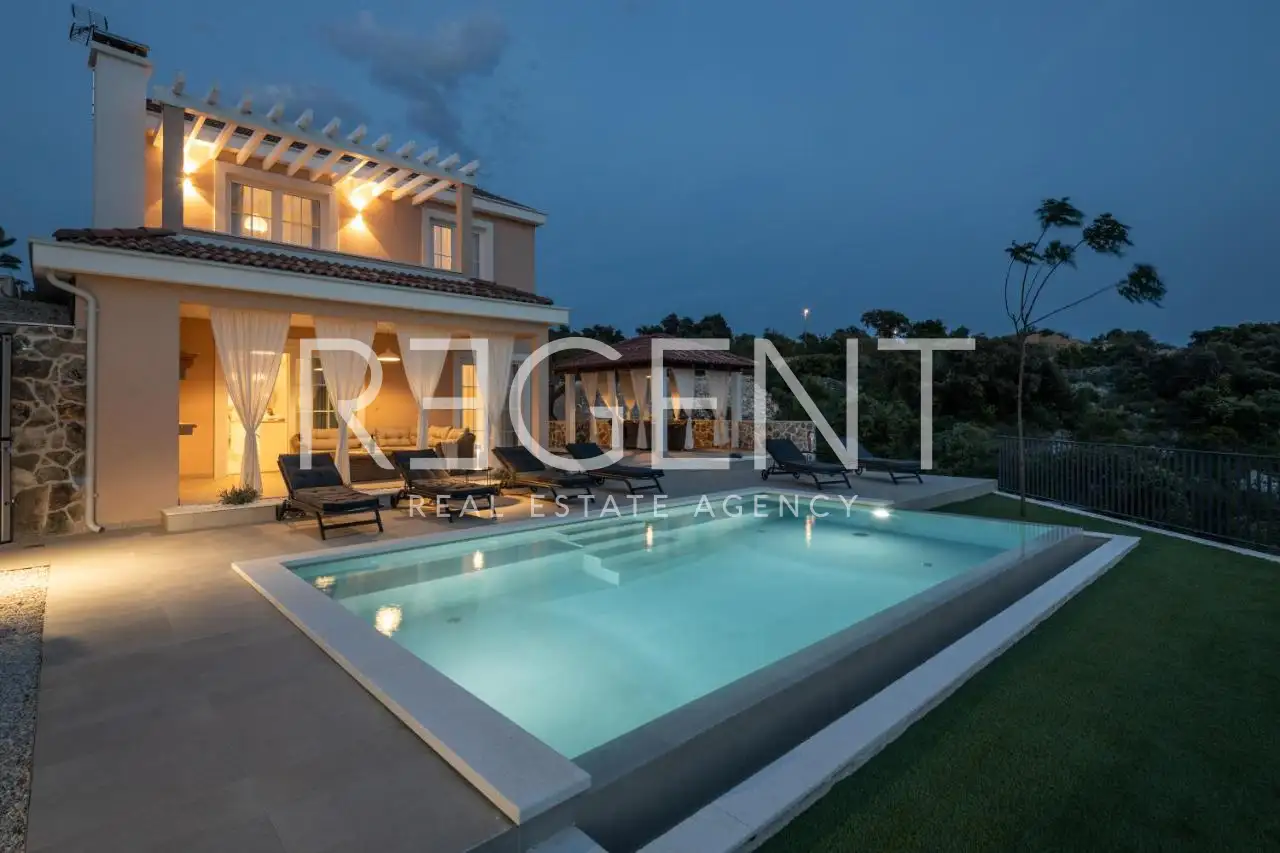 Rogoznica, Ražanj - authentische Villa mit Meerblick