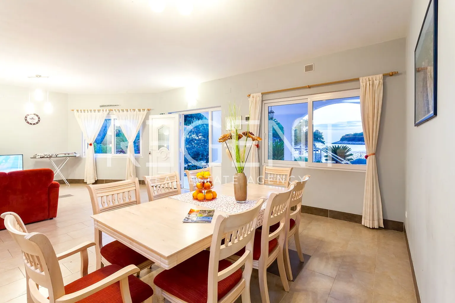 Ostrov Korčula – Okouzlující vila v zátoce s bazénem 460 m2
