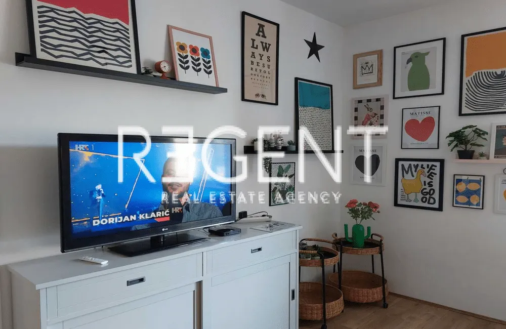 Split, Spinut - dvosobno stanovanje na frekventni lokaciji, 58 m2