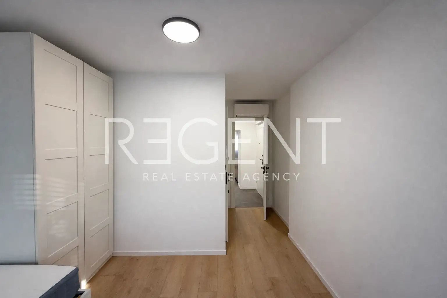 Zagreb, Centar - Trosoban renoviran stan za najam s parkingom