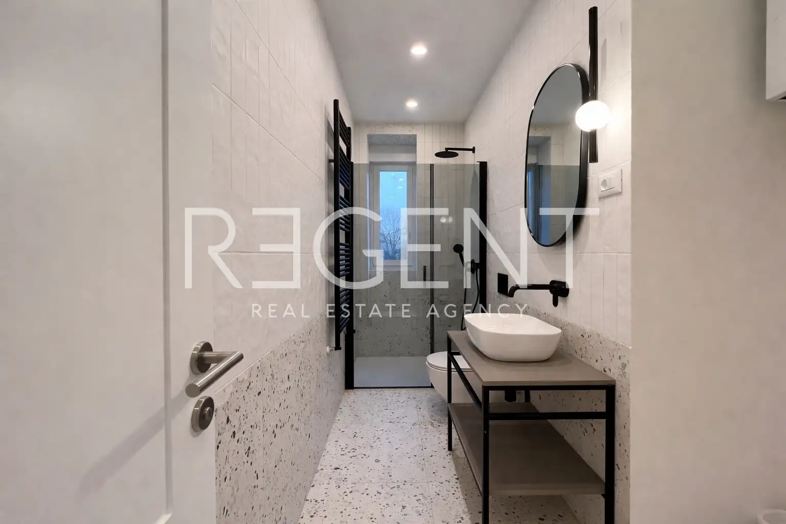 Zagreb, Mandaličina – appartement de deux pièces rénové avec balcon