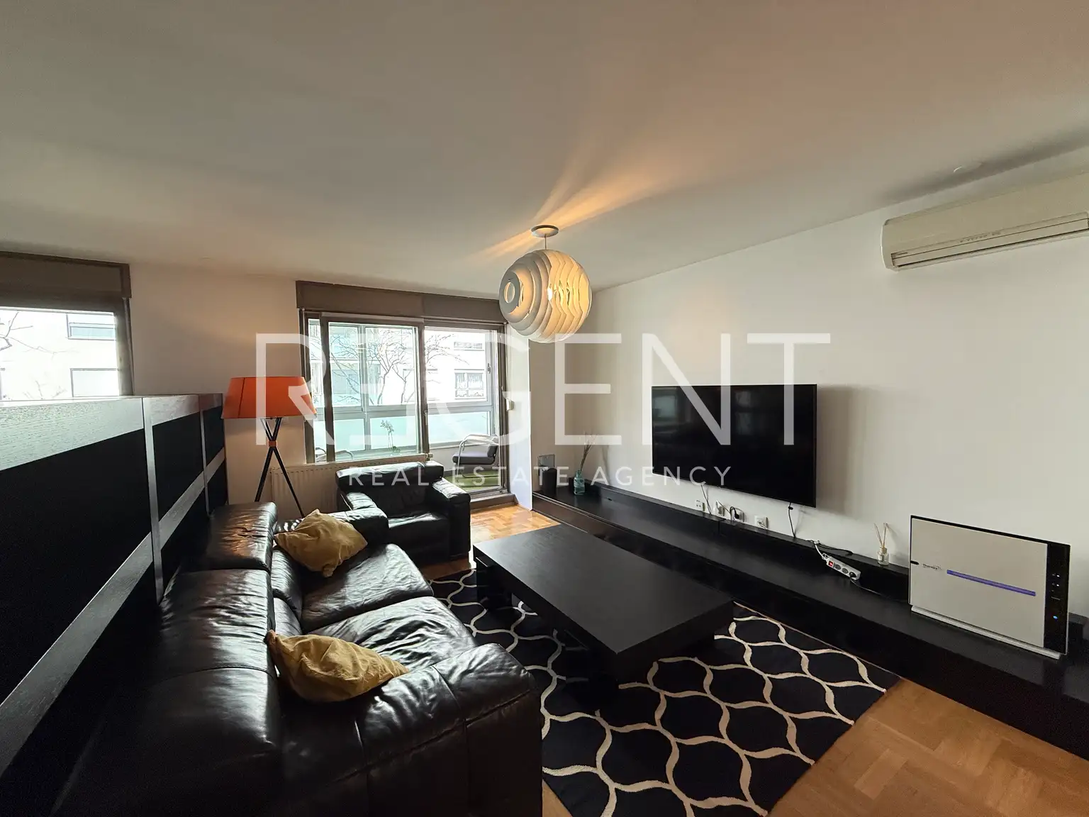 Zagabria, Donji Grad - Bilocale in affitto con parcheggio