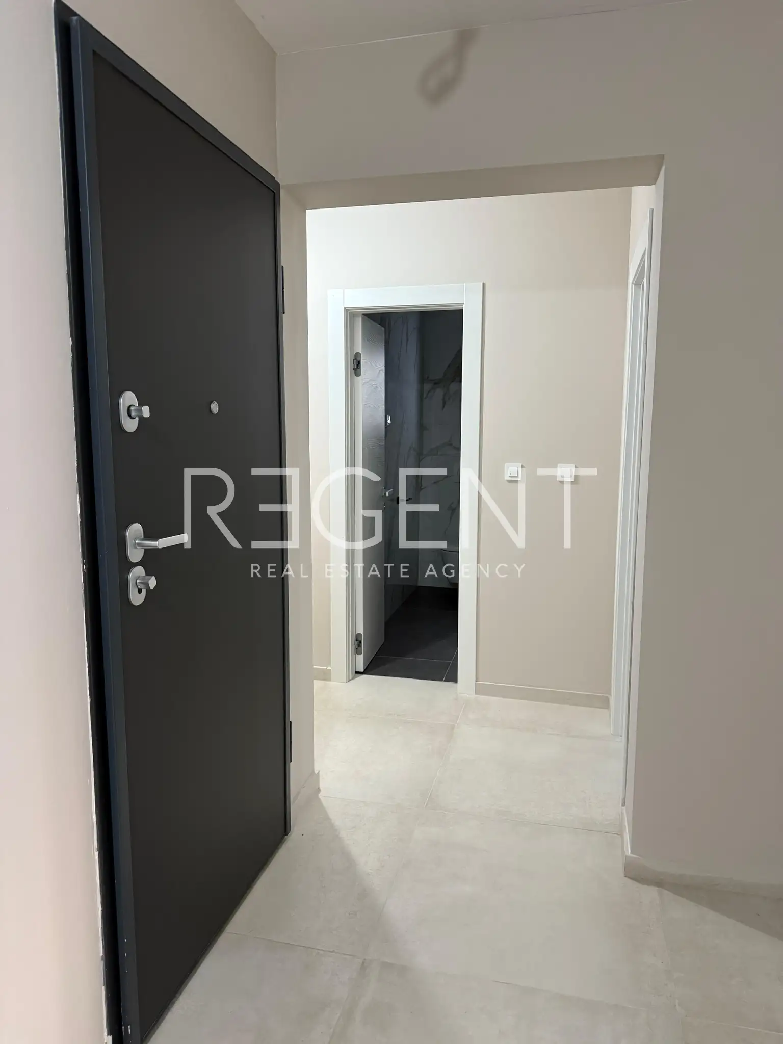 Rogoznica - Wohnung im Erdgeschoss mit Terrasse und Meerblick