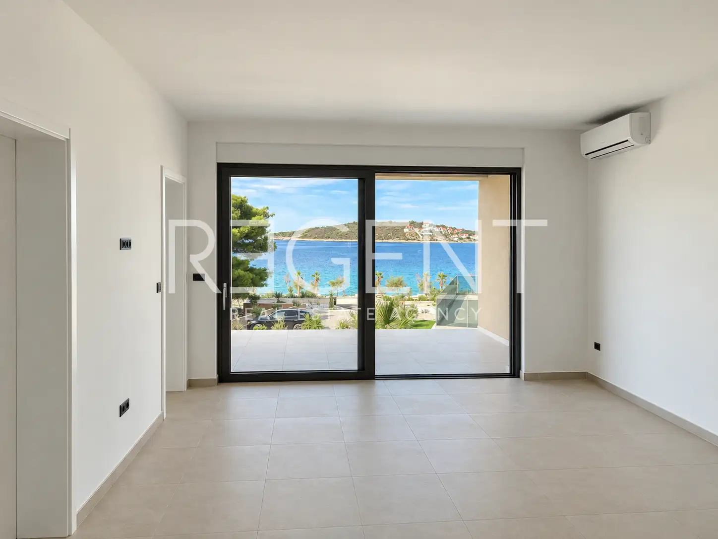 Trogir, Sevid – penthouse 177,66 m², terrasse sur le toit 133,25 m²
