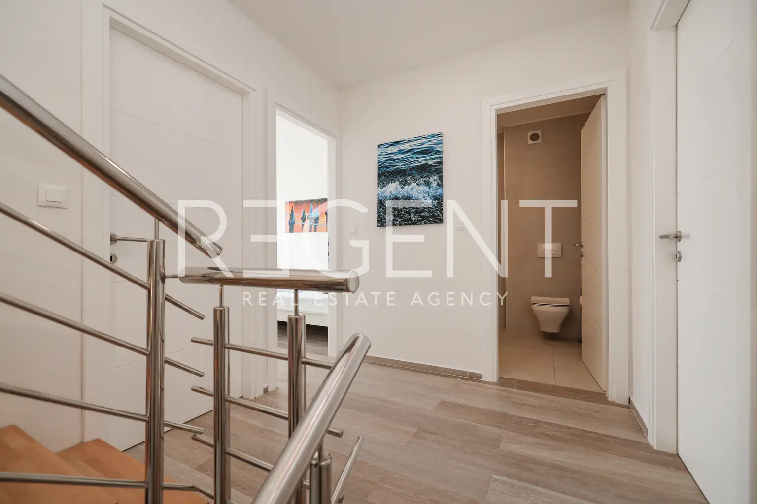 Privlaka - Dom szeregowy z basenem i tarasem na dachu.