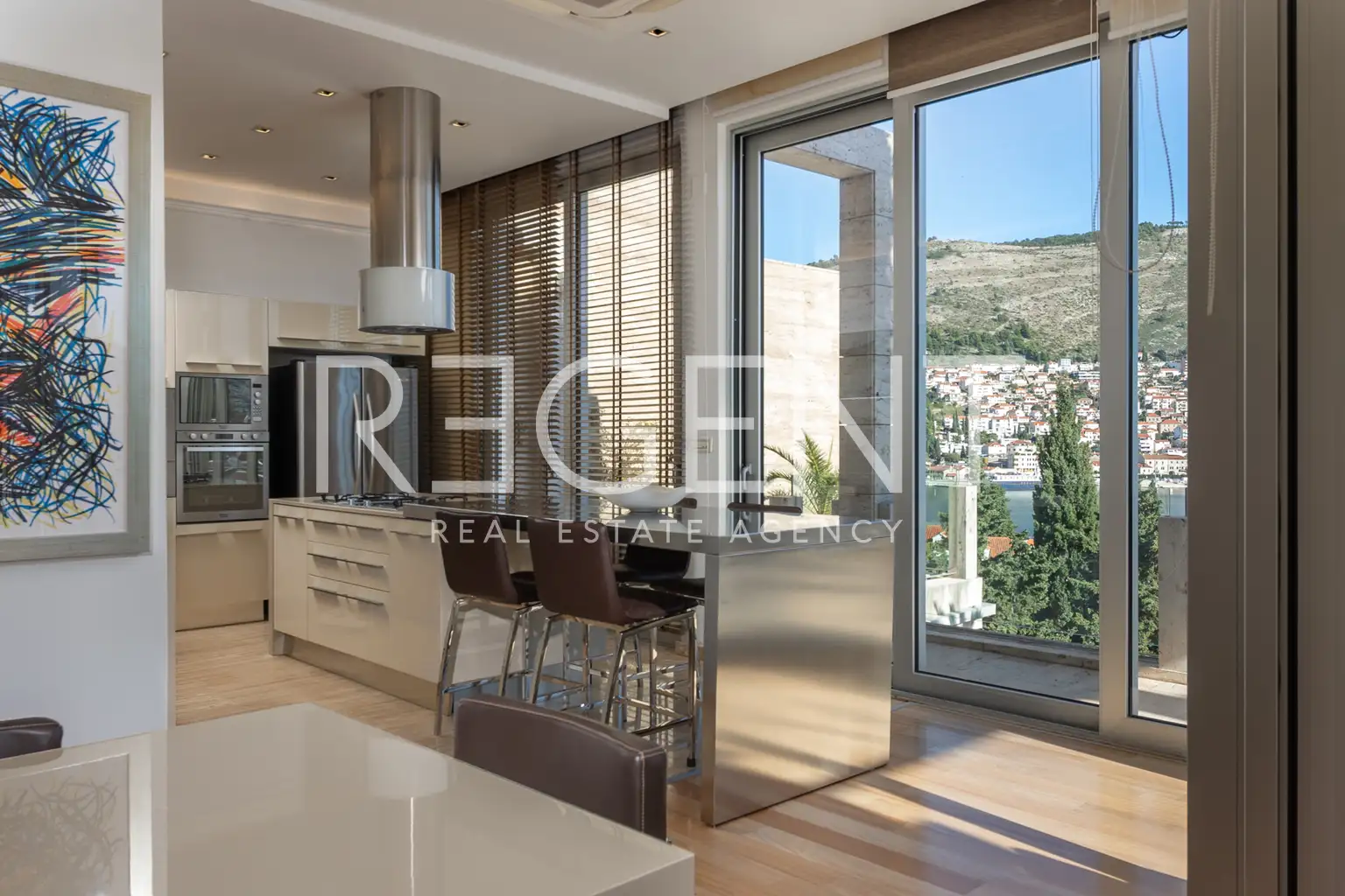 Dubrovnik, Lapad – penthouse 268 m², krovna terasa, bazen, garaža