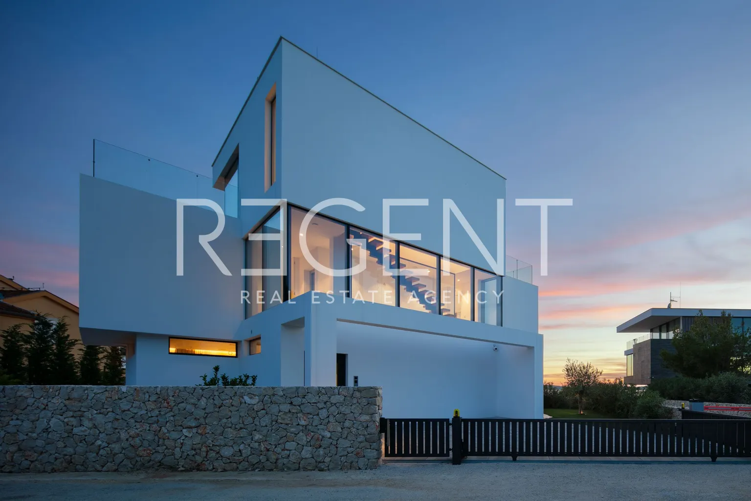 Sukošan – Luxusní moderní vila s bazénem 495 m2