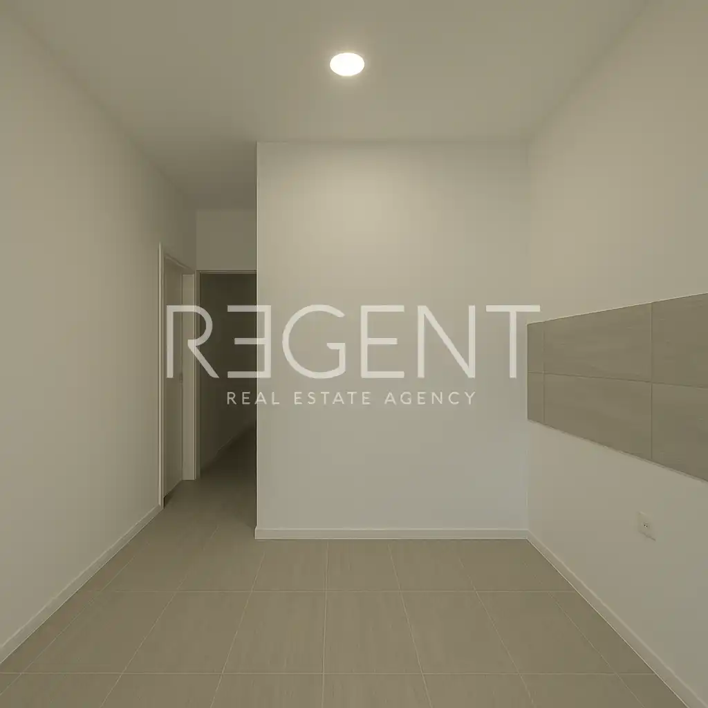 Podstrana, Strožanac - Appartement de trois pièces avec loggia
