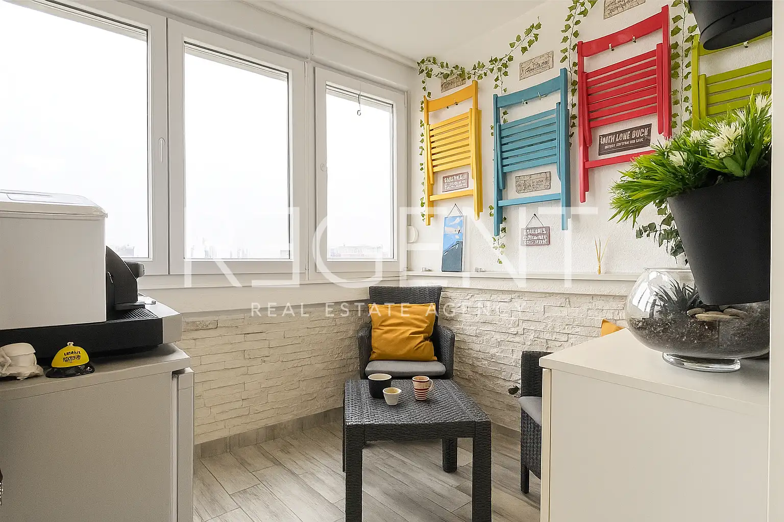 Zagreb, Sloboština - renoviran trosoban stan s lođom