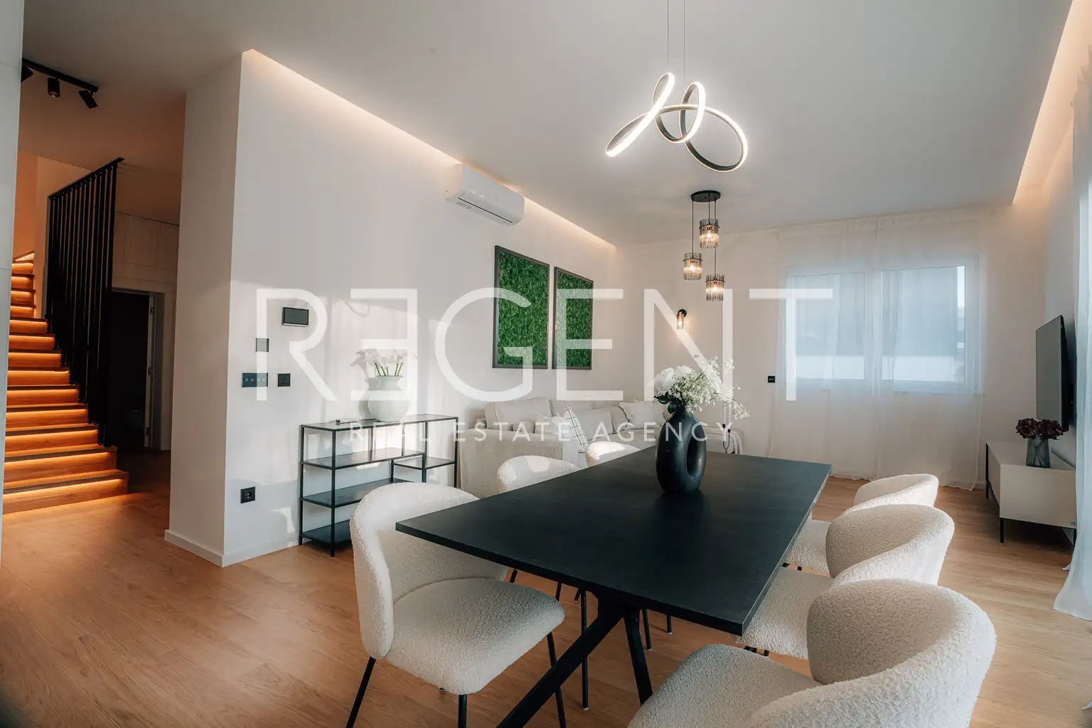 Záhřeb, Remete – Luxusní dvoupatrový byt k pronájmu