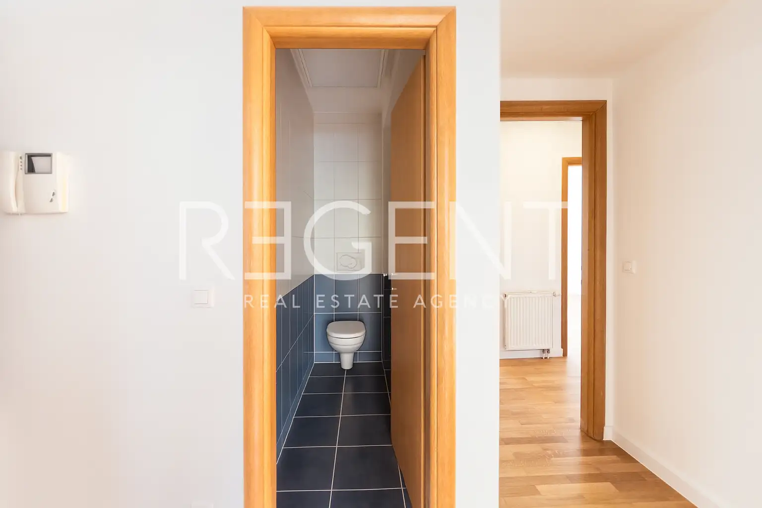 Zagreb, Remete – Trosoban stan 82 m² s loggiom