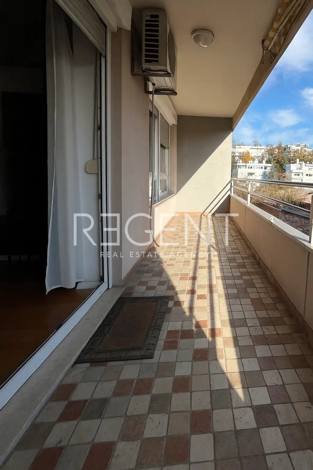 Zagreb, Vlaška - appartamento trilocale con balcone