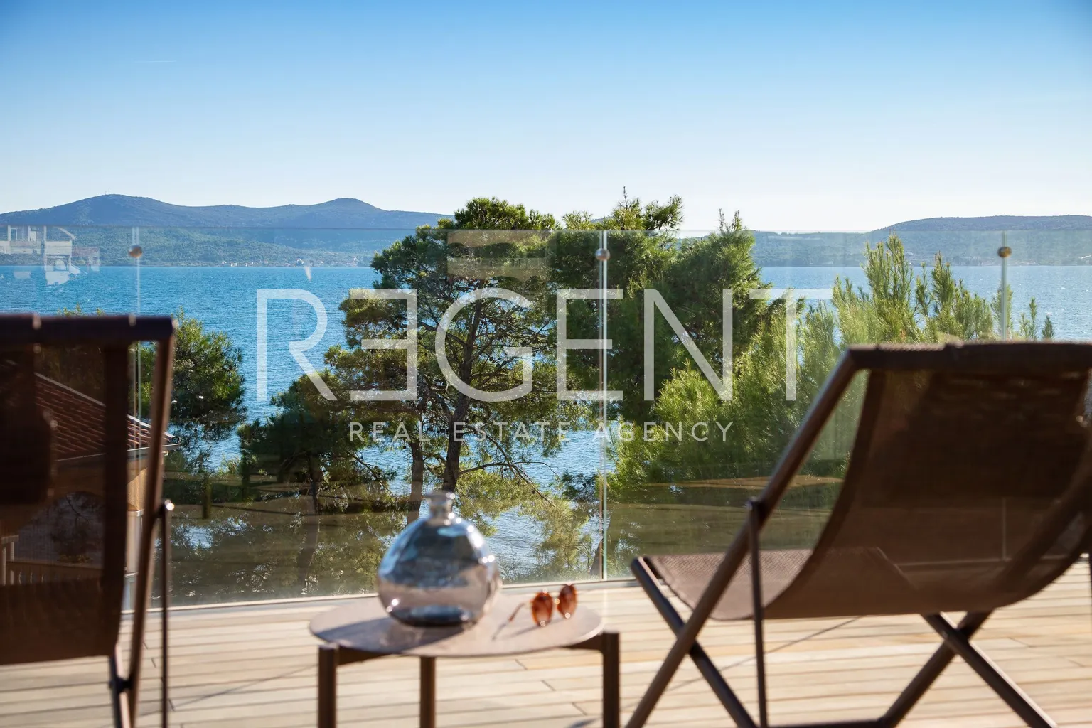 Sukošan – Luxusní moderní vila s bazénem 495 m2