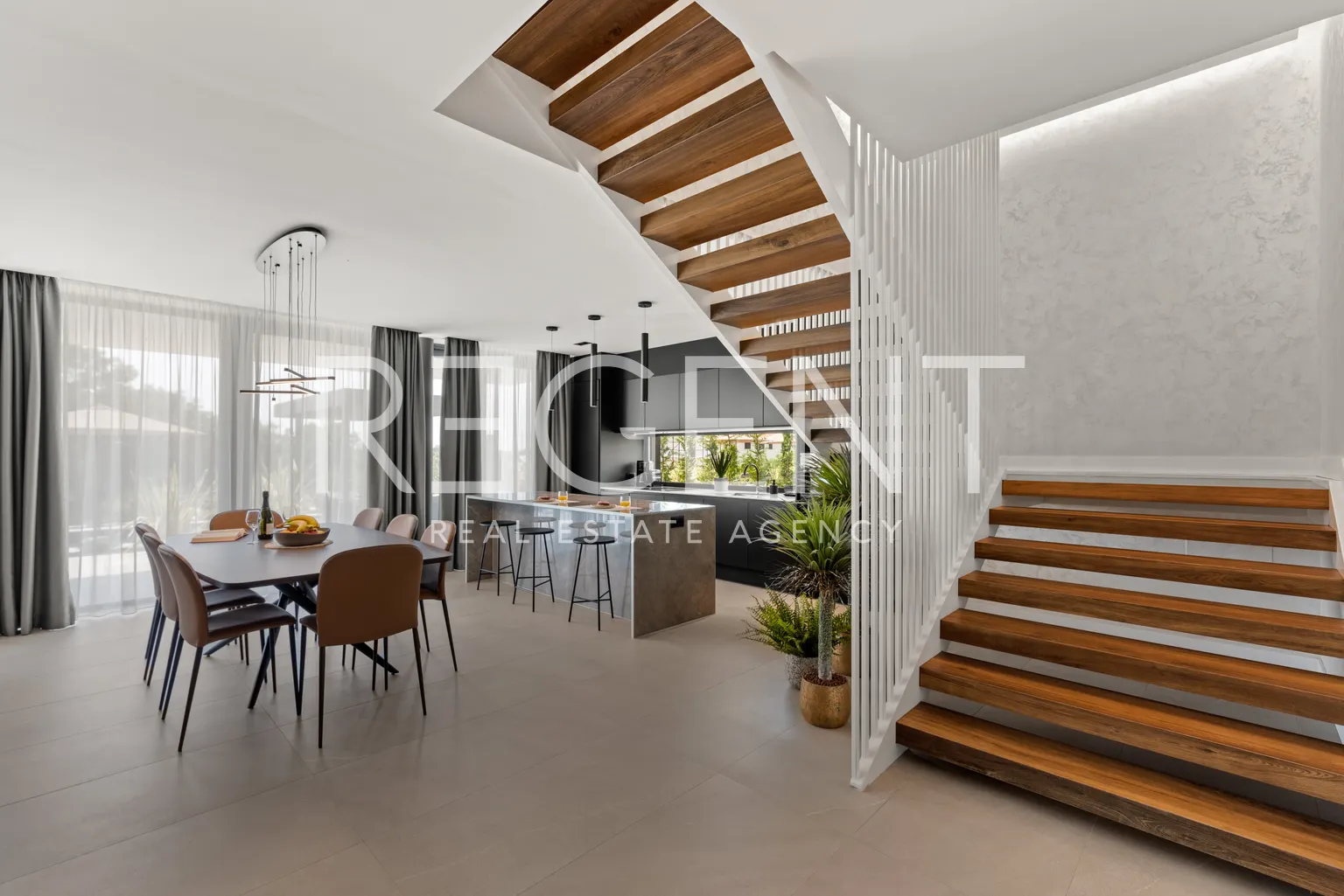 Istra, Poreč – Dizajnerska vila s pogledom na more 310 m2