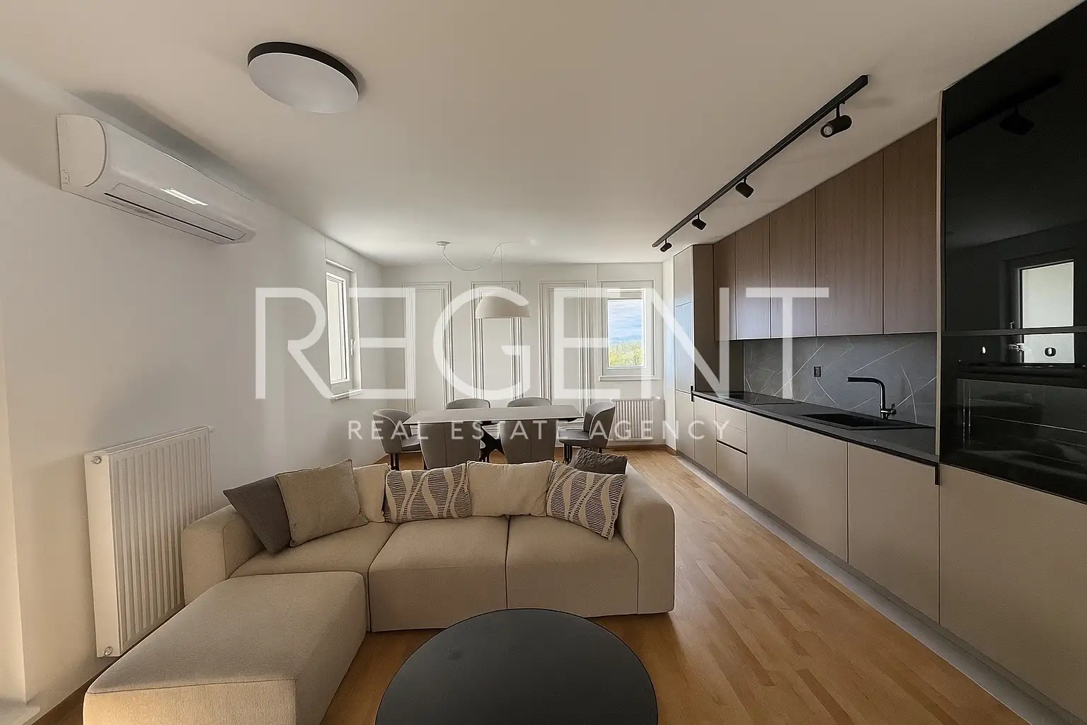 Zagreb, Špansko - moderan trosoban stan u novogradnji