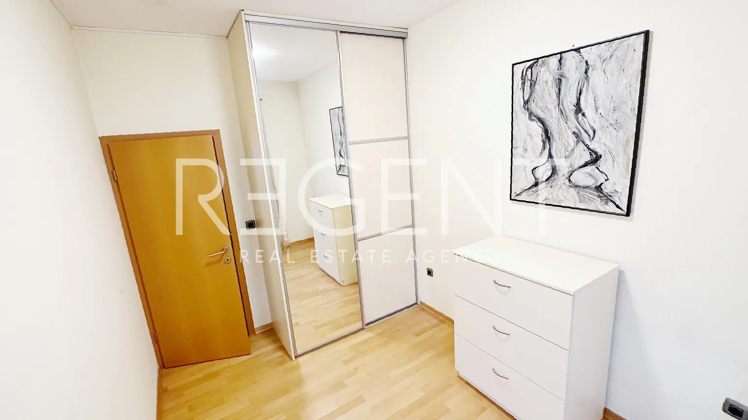 Záhreb, Špansko - Štvorizbový byt 91 m2 s dvomi loggiami