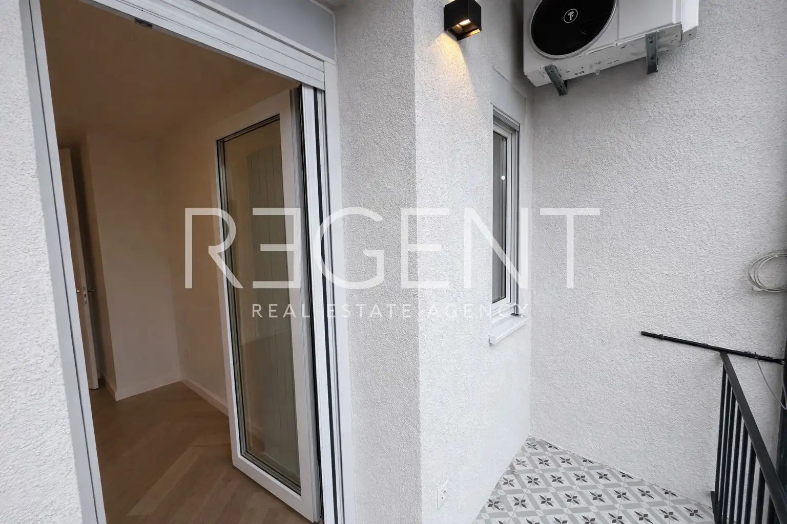 Zagreb, Mandaličina – appartement de deux pièces rénové avec balcon