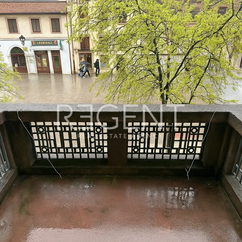 Záhreb, Európske námestie – Päťizbový byt s terasou 217 m², prísne centrum