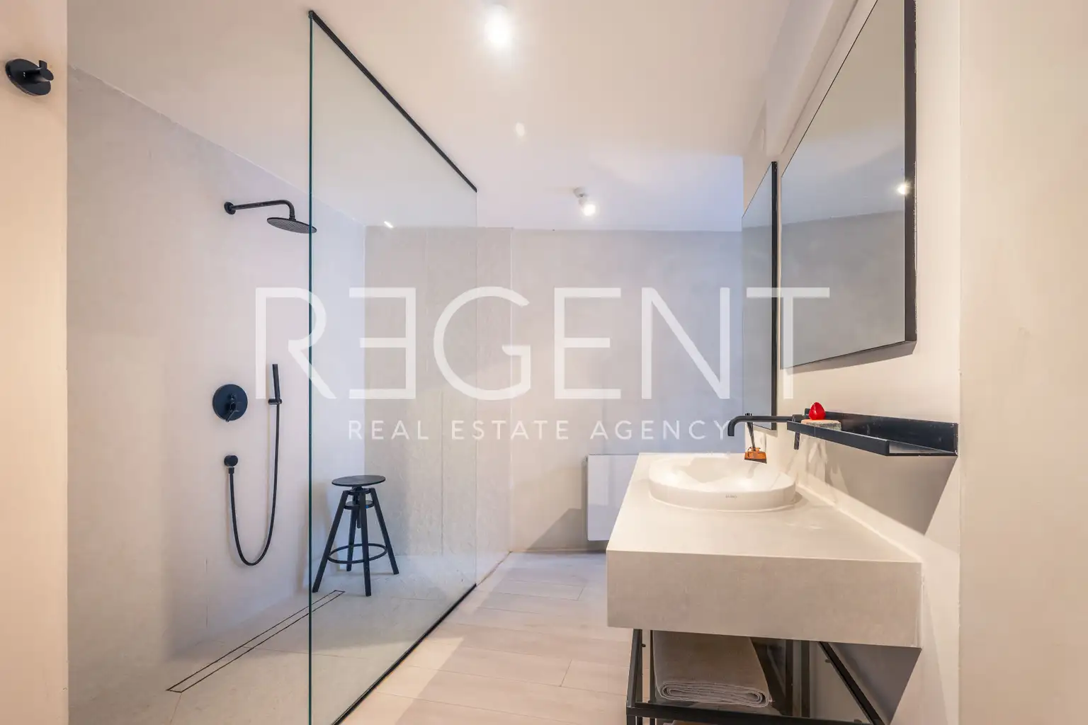 Zagreb, Vinogradska – Dizajnerski dvoetažni stan s vrtom i terasom