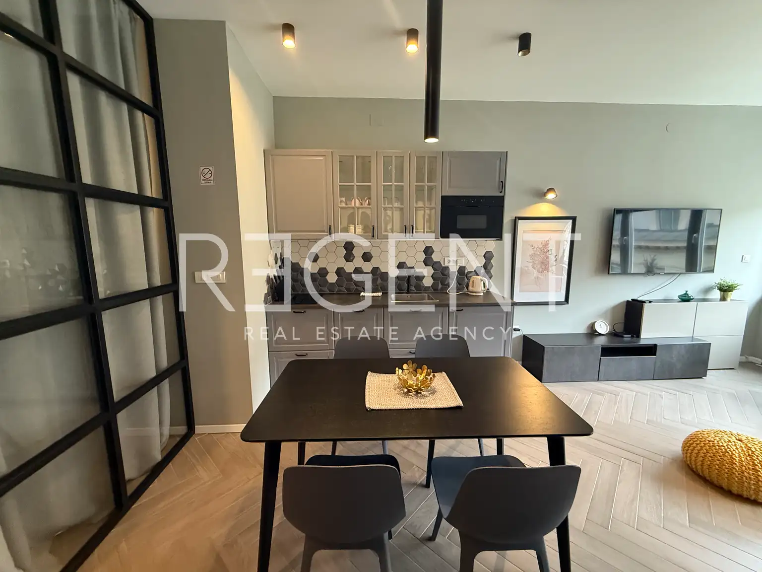 Zagreb, Centar – Moderno uređen stan za najam u srcu grada