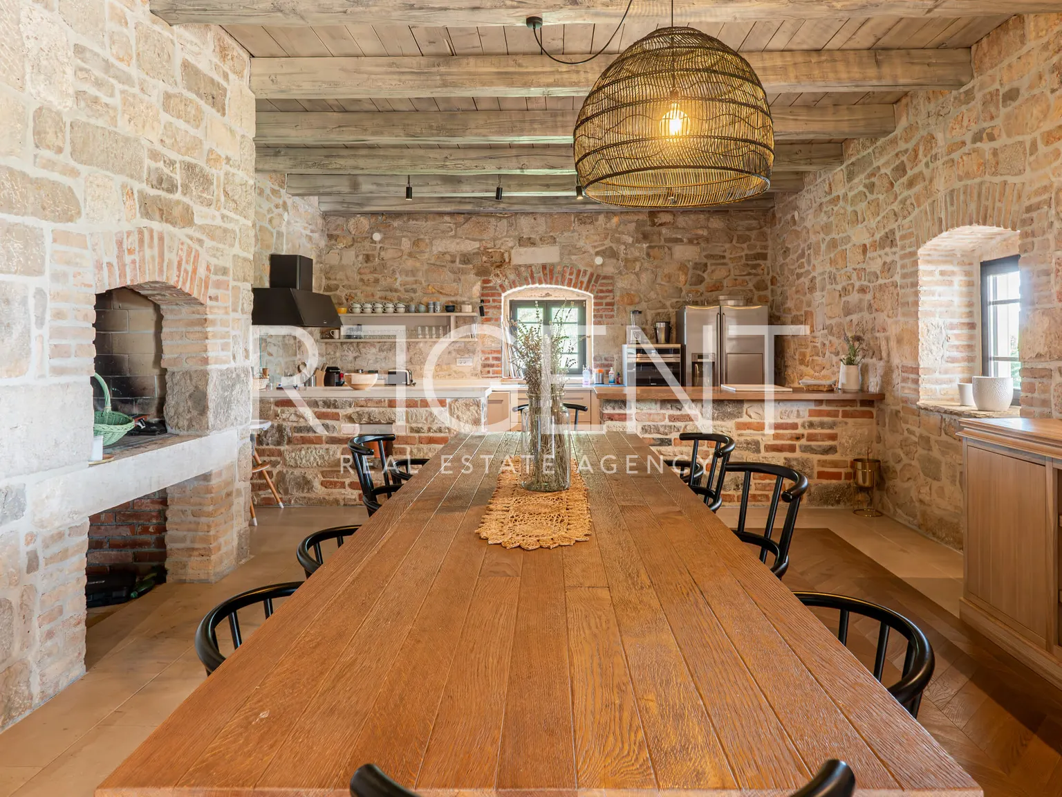 Zadar, Murvica – Superbe villa en pierre avec court de tennis sur un terrain de 7800 m2
