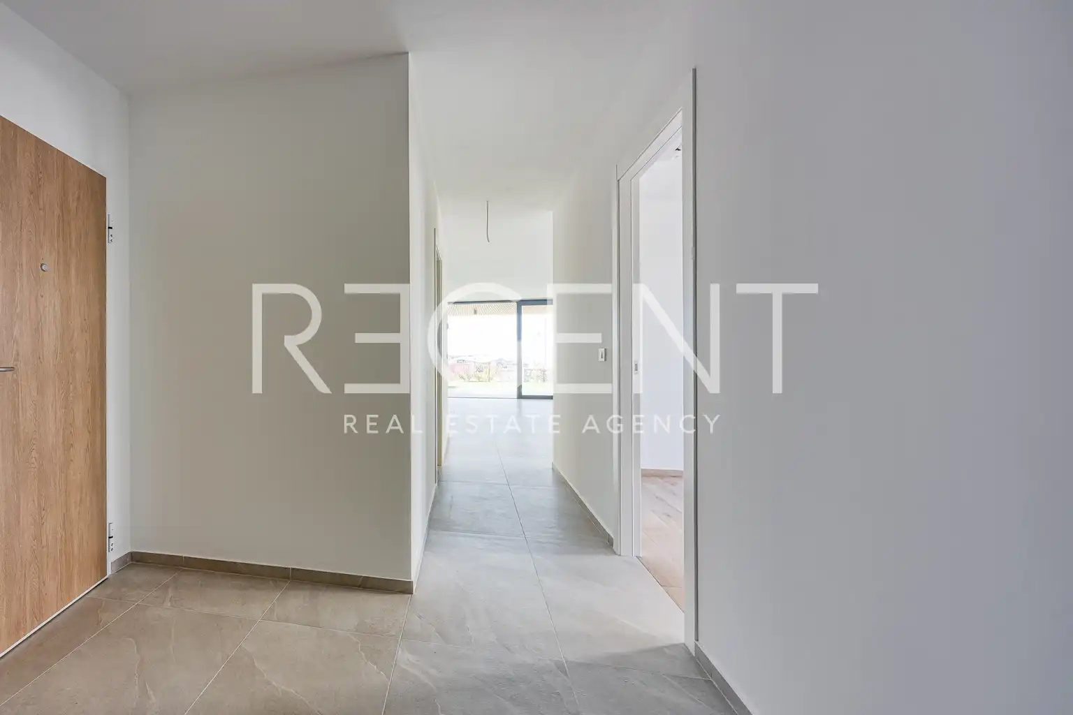 Istrie, Novigrad - Třípokojový apartmán v luxusním rezidenčním komplexu 128 m2