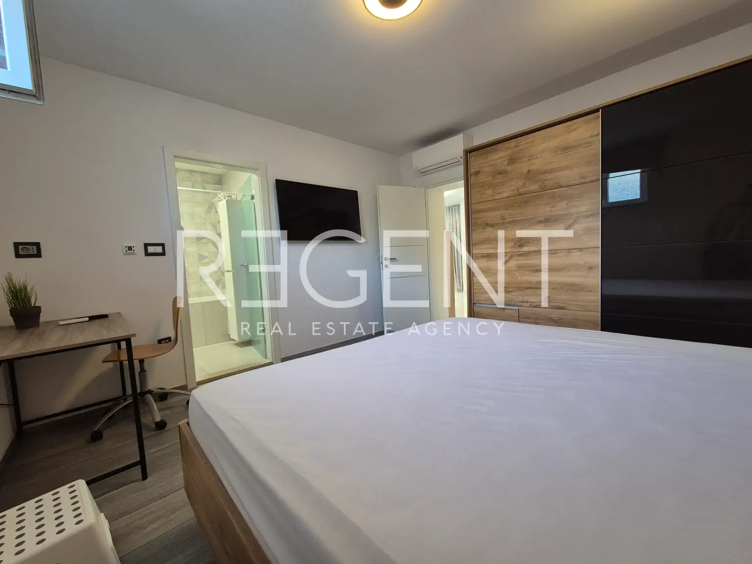 Split, Varoš - Two-bedroom apartment with a parking space in the center of Split