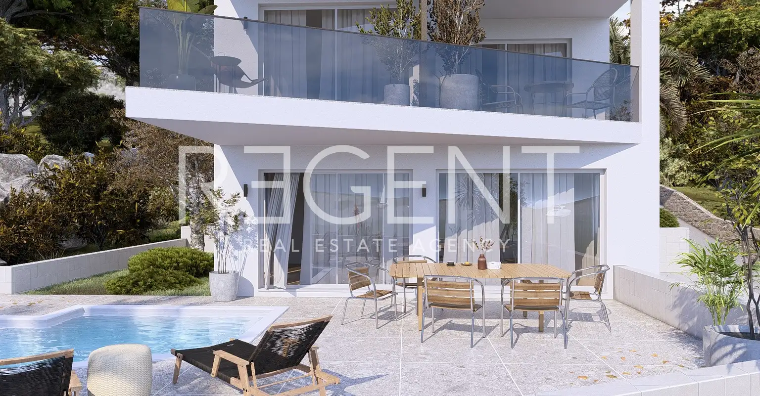 Trogir, Čiovo - Appartement de deux chambres en première ligne de mer