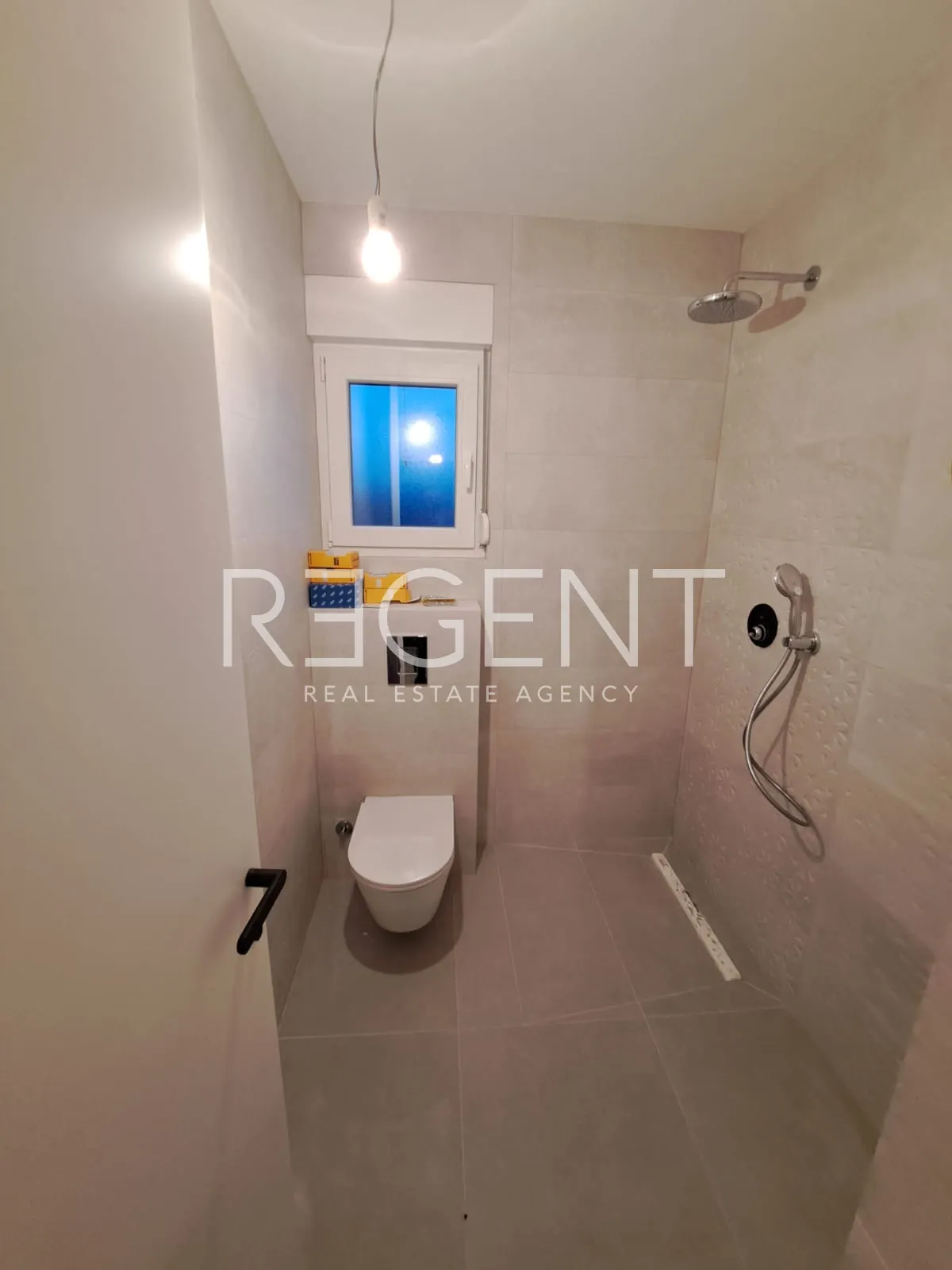 Trogir, Čiovo - Trosoban stan u novogradnji s pogledom na more, 75 m2