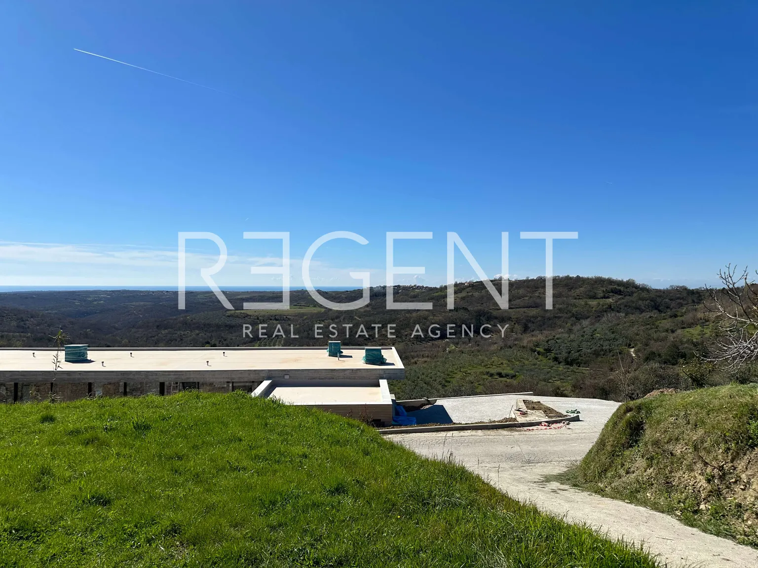 Istrie, Krasica - Stavební pozemek se stavebním povolením 1004 m2