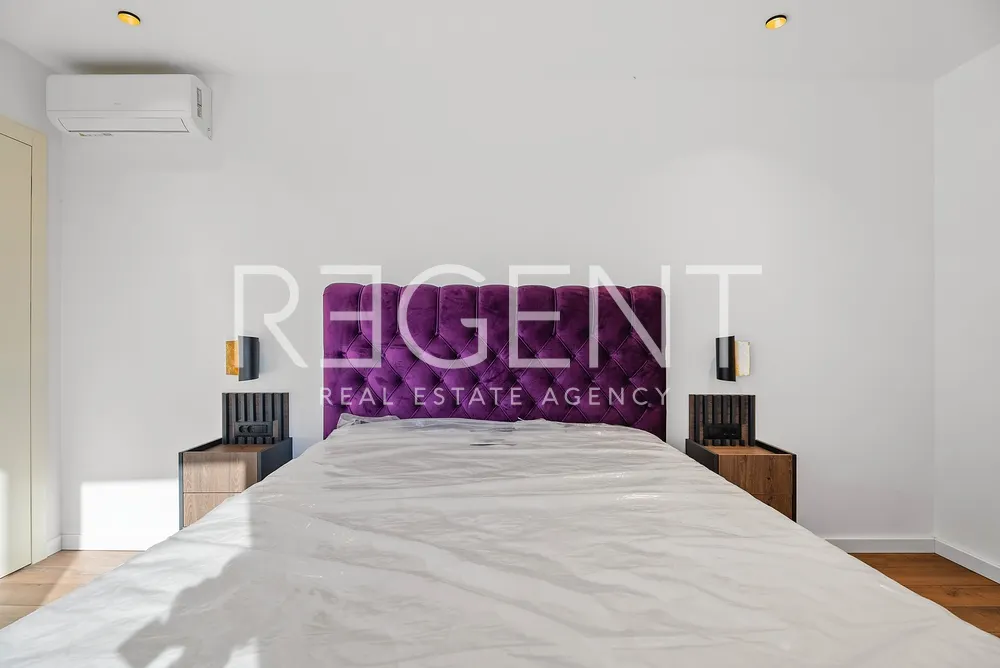 Split, Strožanac - Moderní vila s výhledem na moře, bazénem a pomocnou budovou 50 m2