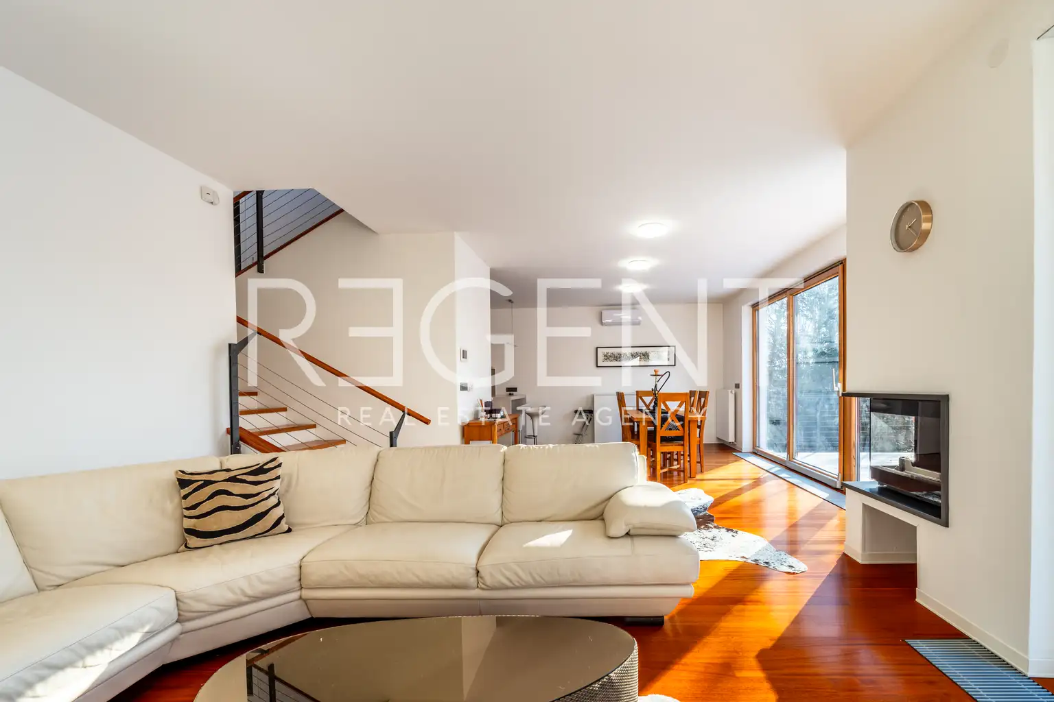 Zagreb, Remete - Atraktivan dvoetažni stan s pogledom na prirodu